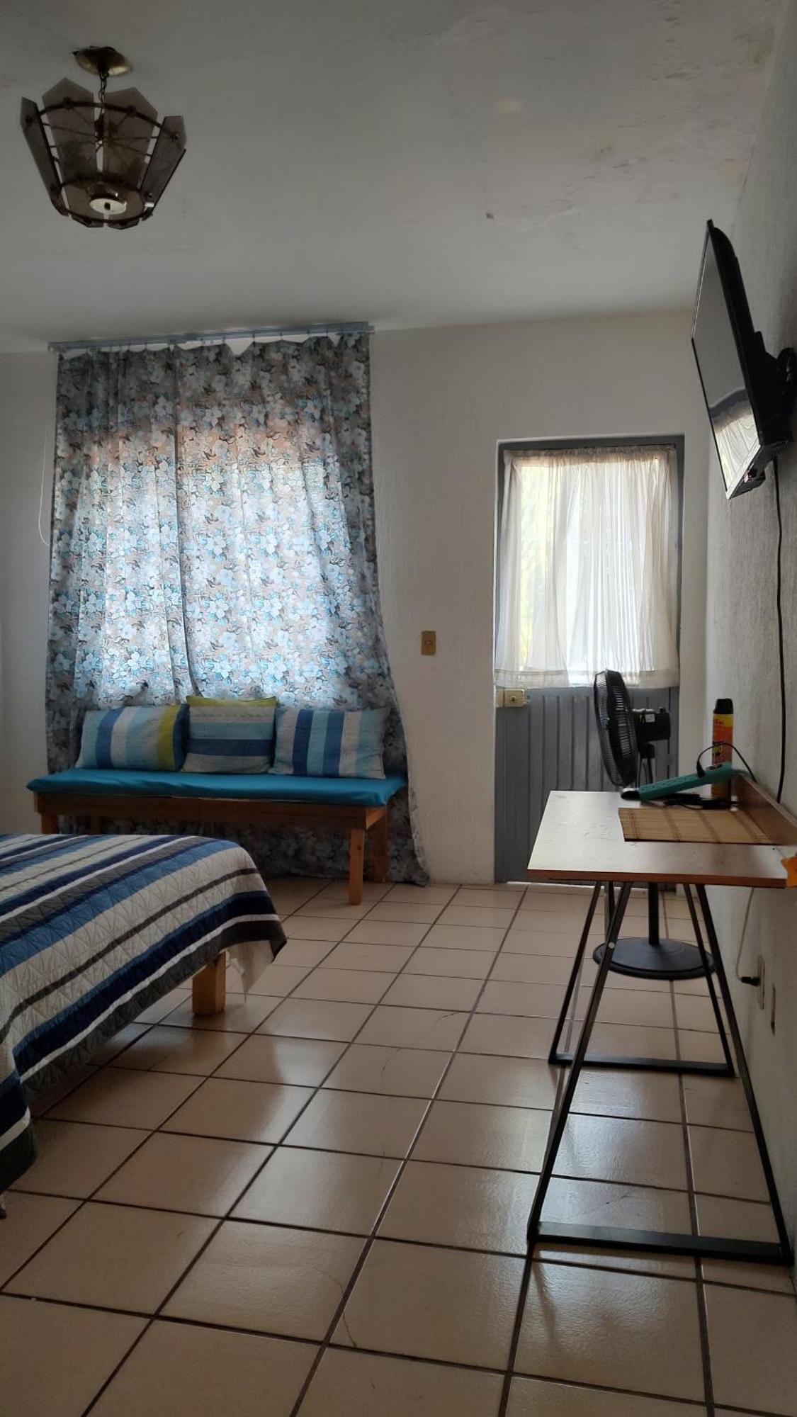 Habitacion Privada En Casa De Huespedes グアダラハラ エクステリア 写真